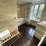 Le Manoir Lacalmontie Villa Vitrac (Cantal)