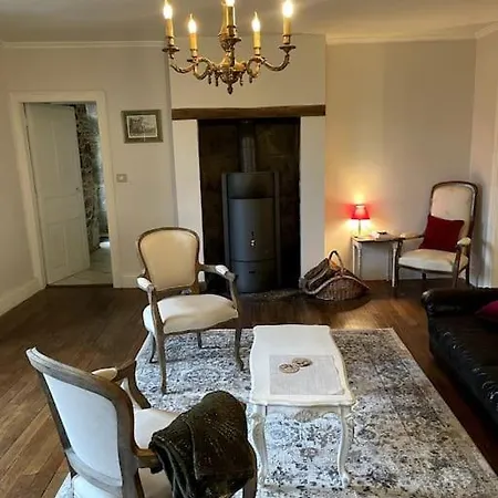 Villa Le Manoir Lacalmontie Vitrac (Cantal)