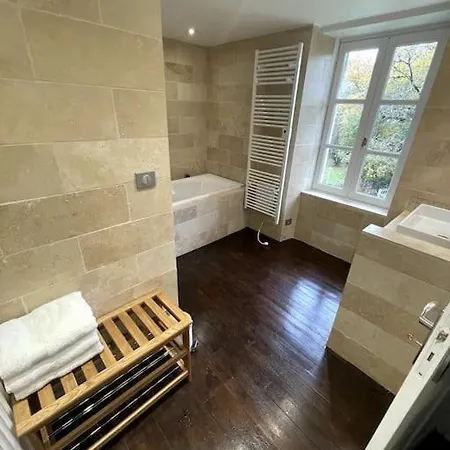 Le Manoir Lacalmontie Villa Vitrac (Cantal)
